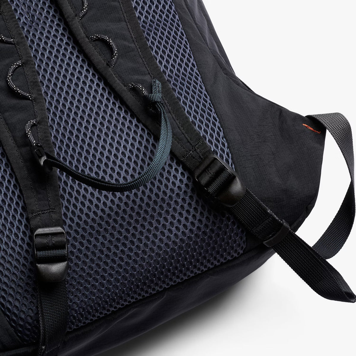 Lite Daypack (Black)