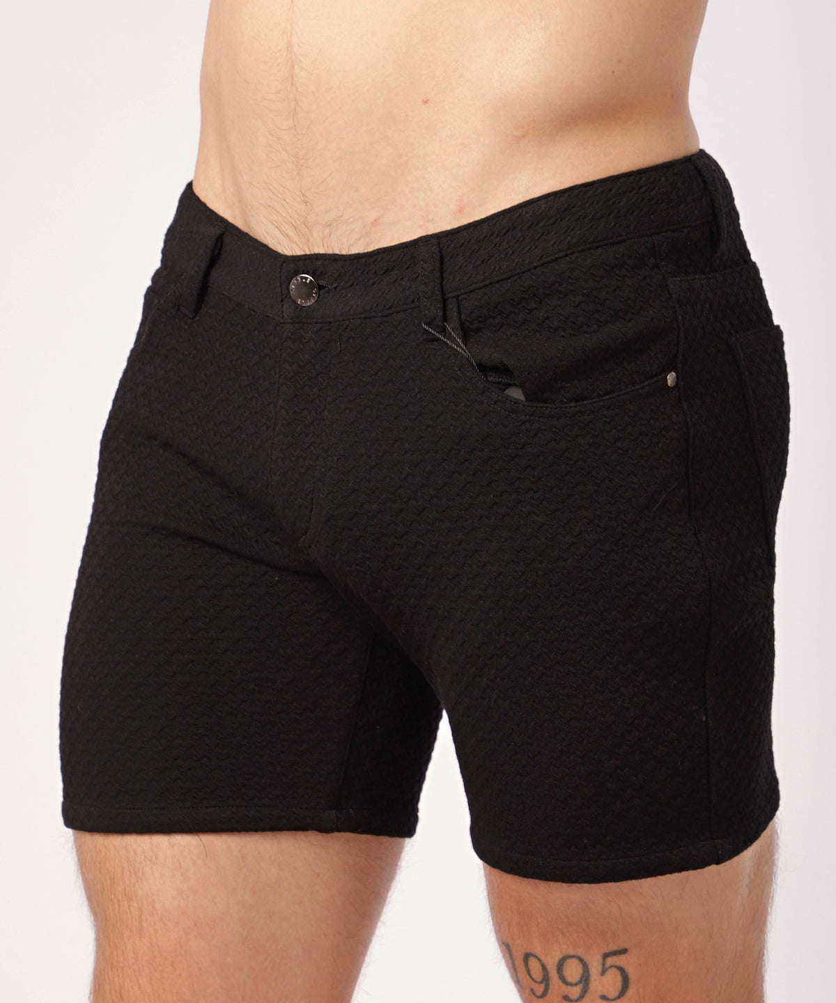 Textured Jacquard Knit Shorts (Black)
