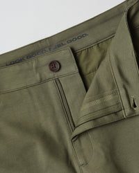 Slim Comfort Knit Chino (Military Green)